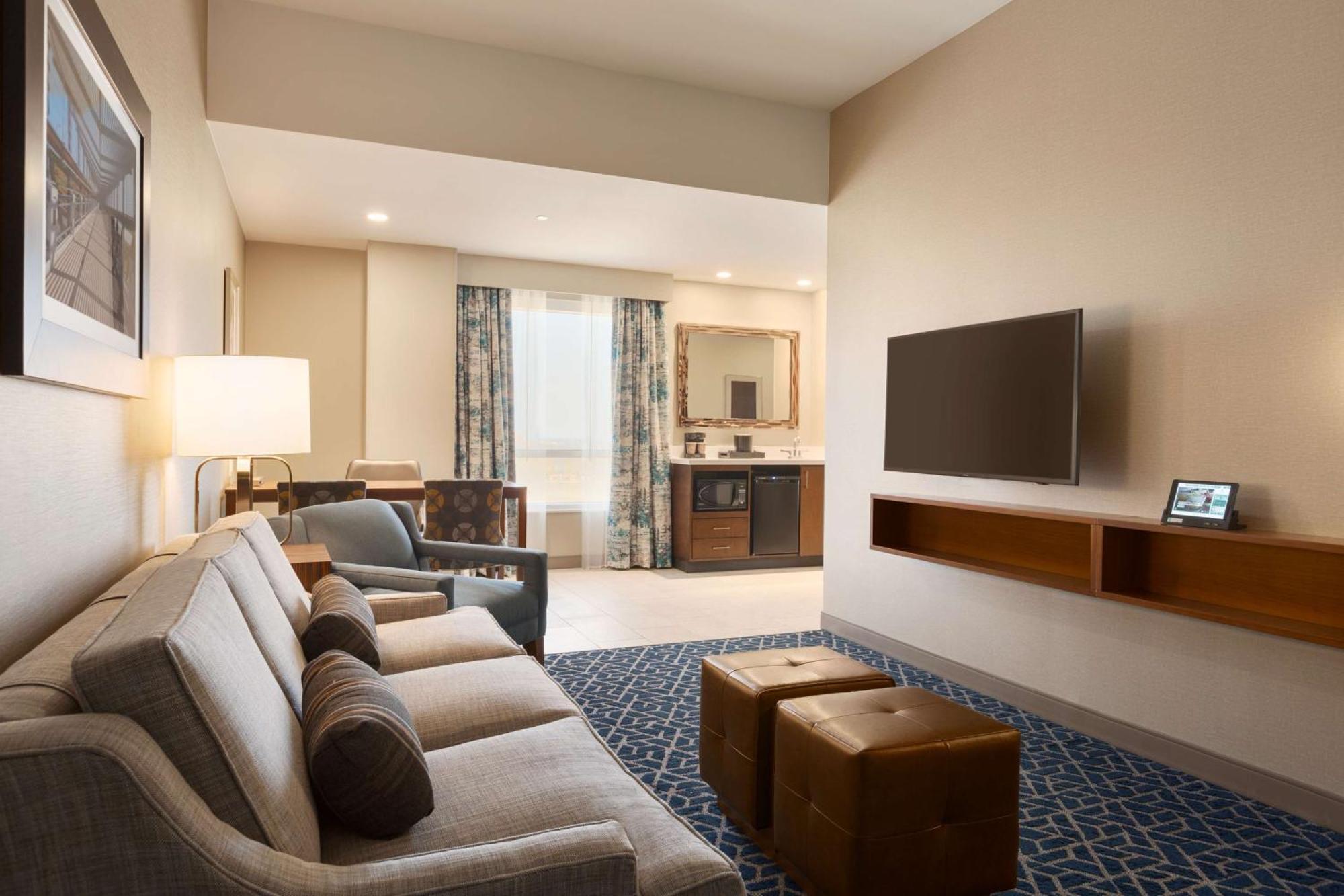 Embassy Suites By Hilton Denton Convention Center Exterior foto